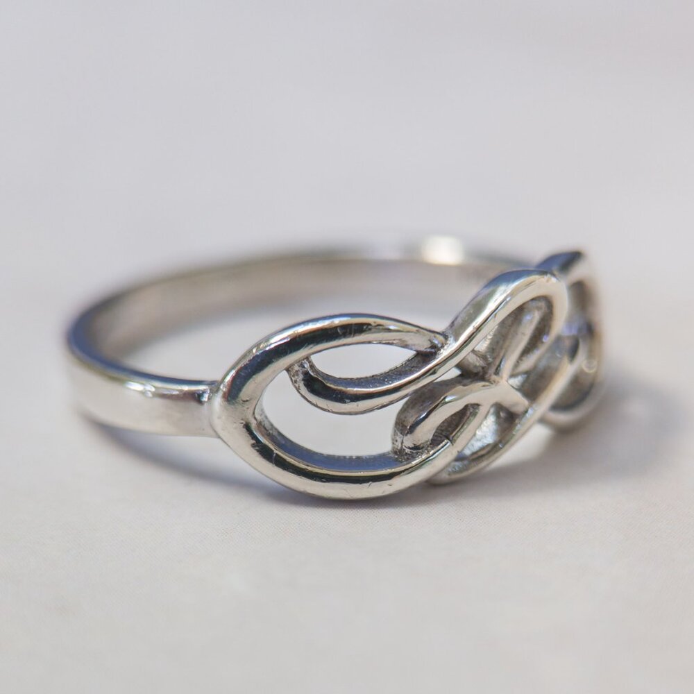 Sterling Silver Infinity Knot Ring — Openwork Figure-Eight, Size 8, 925 - Picture 4 of 11